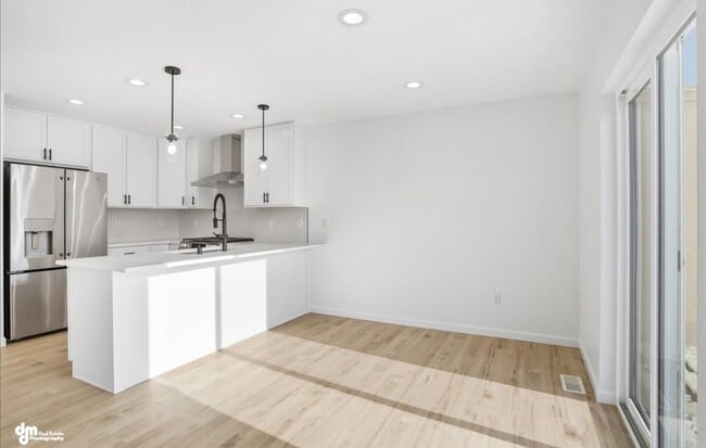 Building Photo - 336 Ashbrook Dr