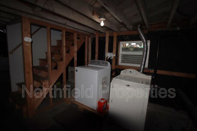 Building Photo - 1905 Fourth St