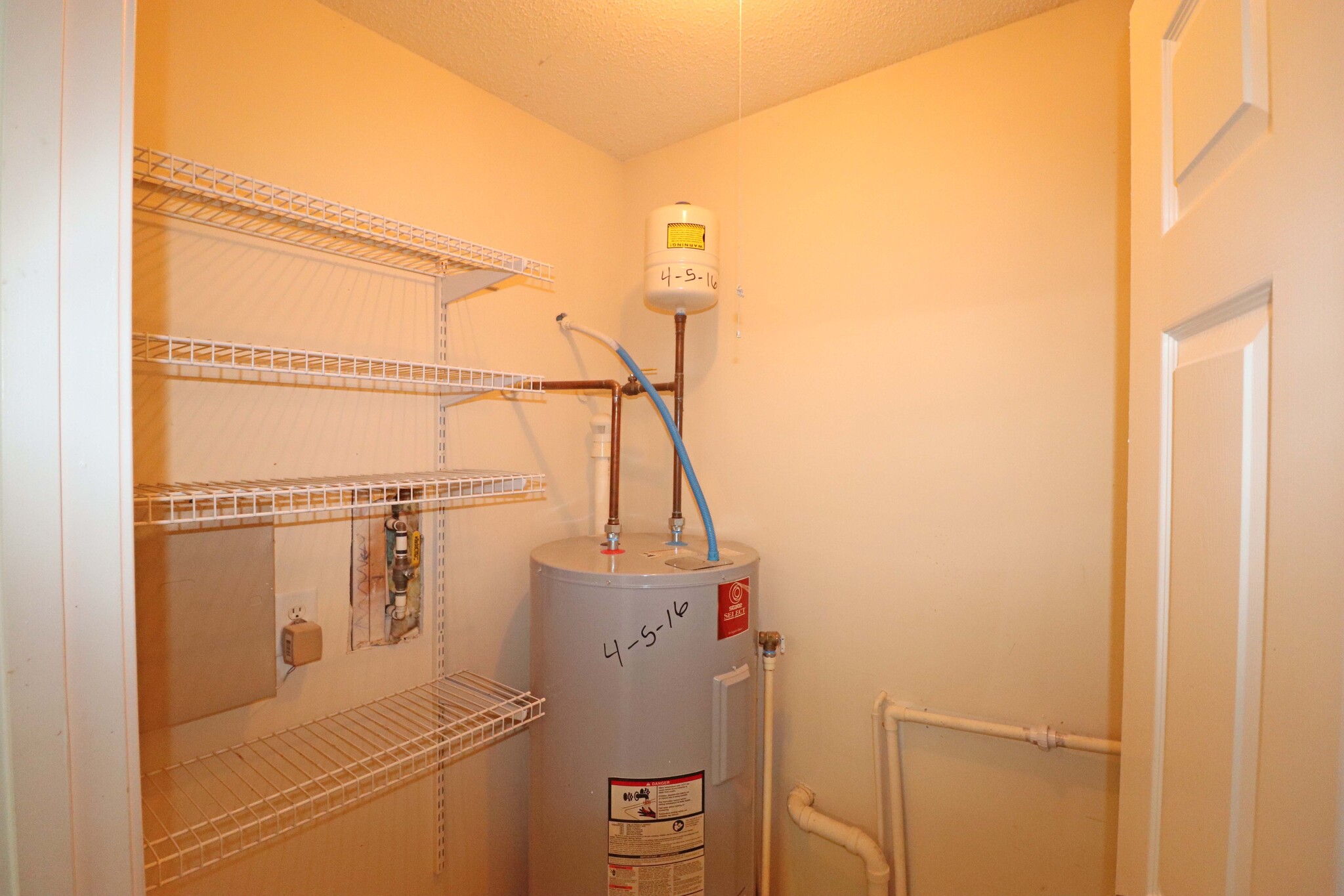 Pantry - 2500 Friedland Pl