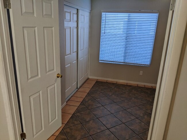 Building Photo - 6768 Shelter Ln