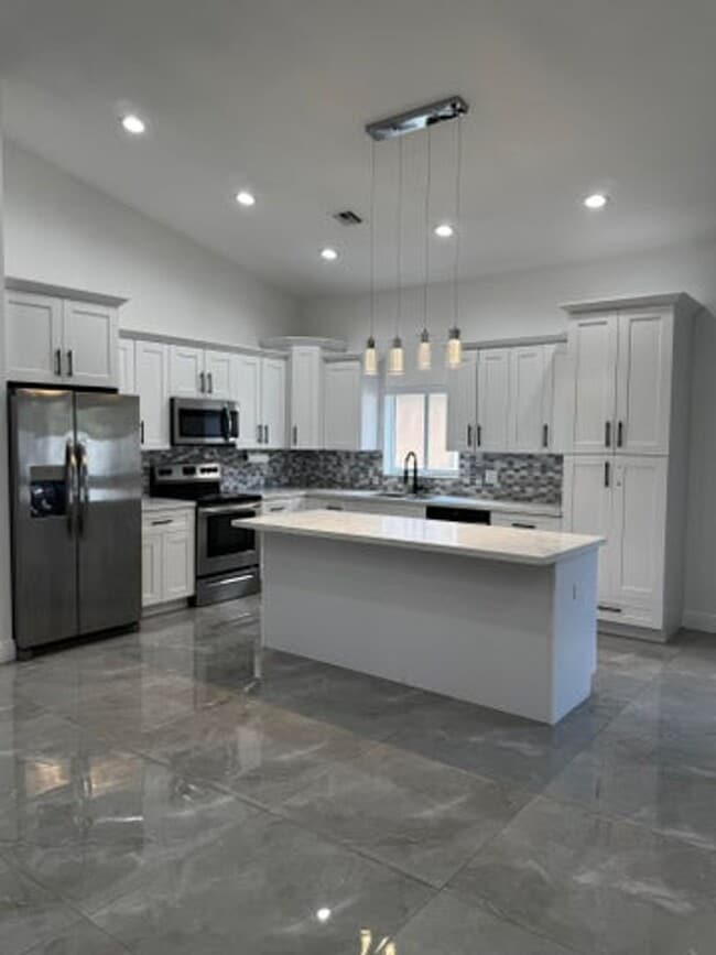 Building Photo - 4522 NW 36th Ct