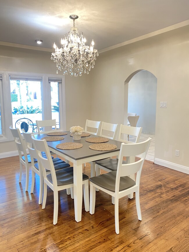 Dining room - 1350 Curson S Ave