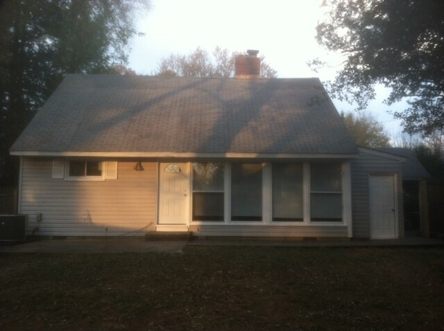 Building Photo - 517 Calvin Ln