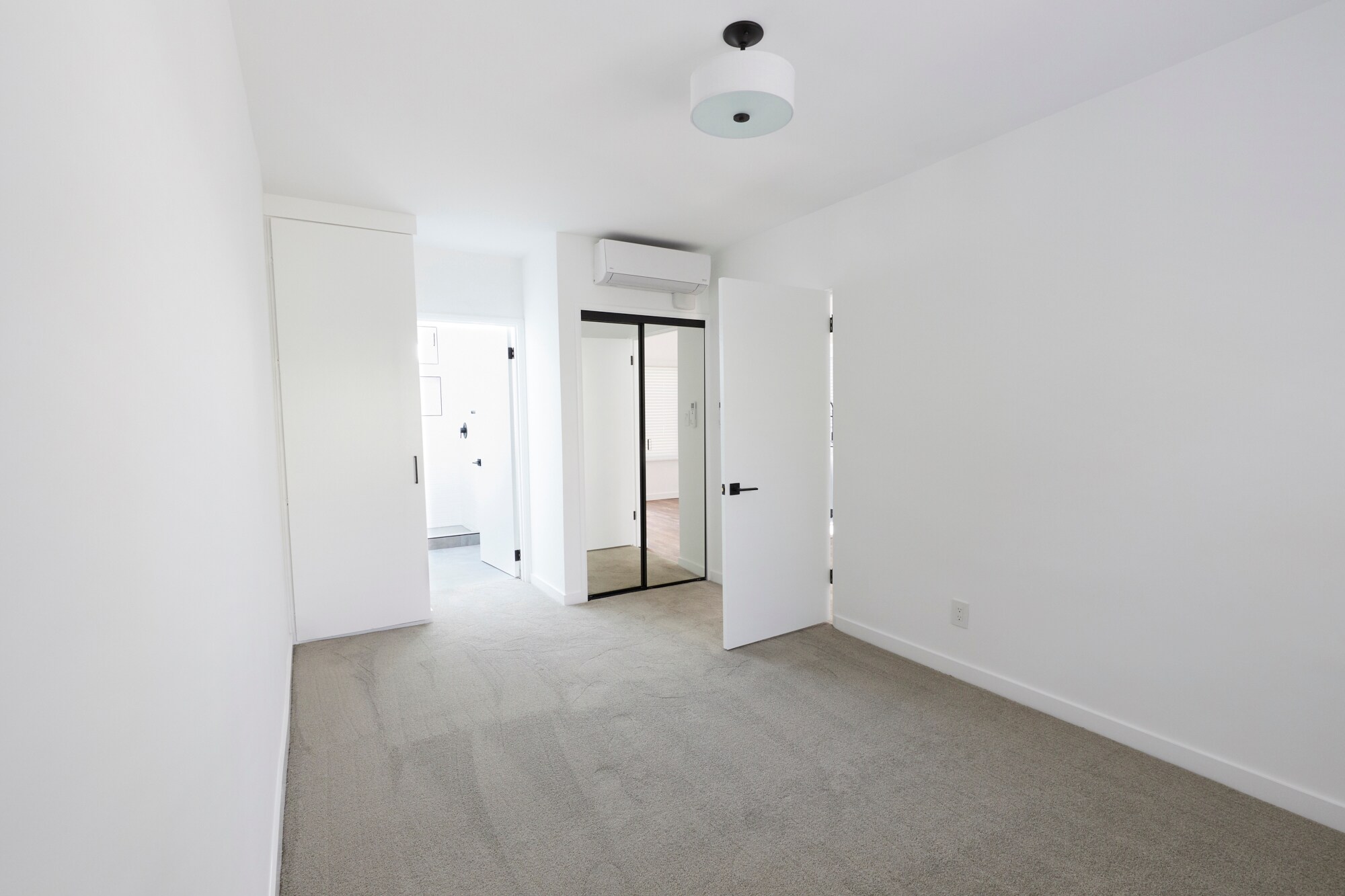 Building Photo - 640 Santa Clara Ave