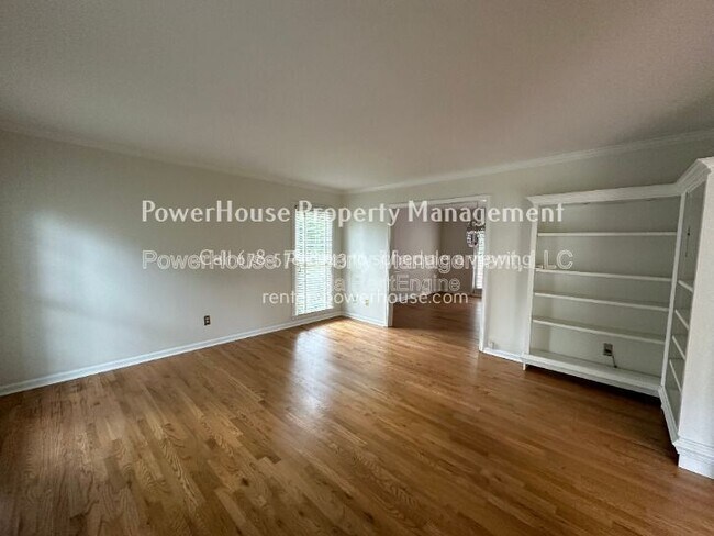 Building Photo - 790 Woodmont Dr