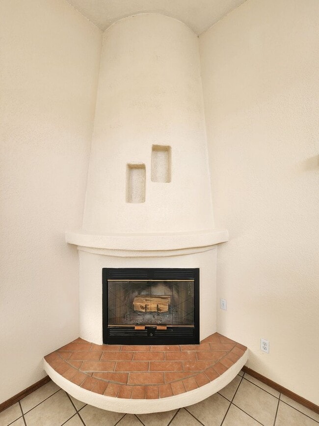 Building Photo - 2050 Pinecone Way