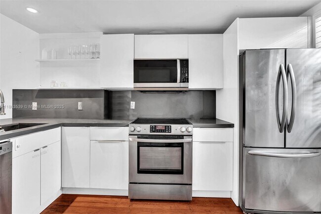 Building Photo - 4010 Meridian Ave