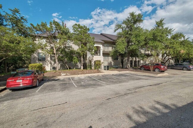 Building Photo - 6000-9 Shepherd Mountain Cove