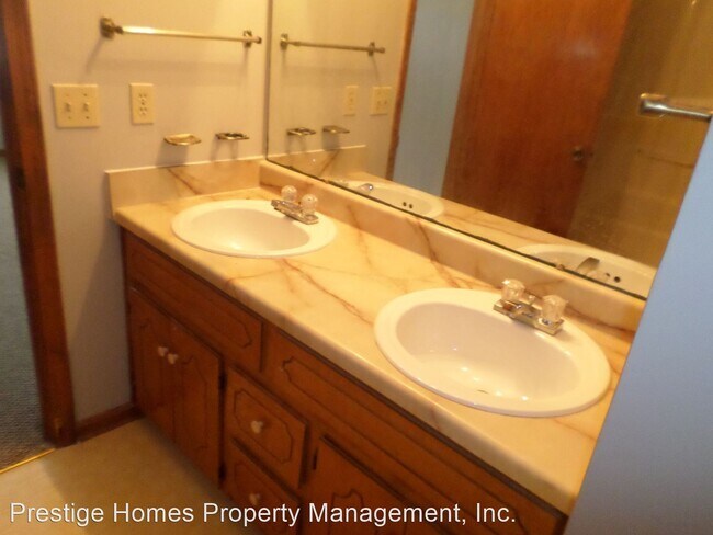 Building Photo - 2 br, 1.5 bath House - 232 Edith Way