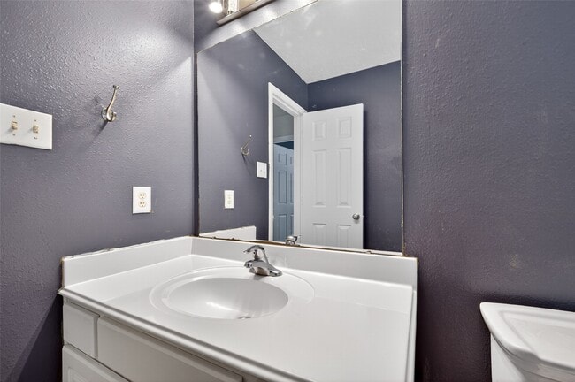 Building Photo - 5411 Losoya Ct