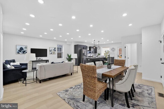 Building Photo - 2932 Yost Pl NE