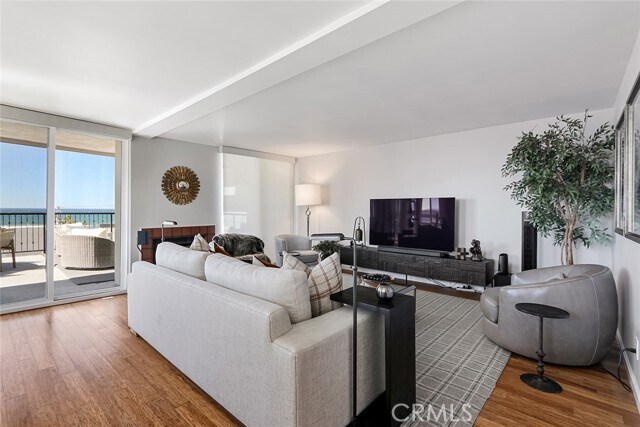 Building Photo - 800 Manhattan Ave