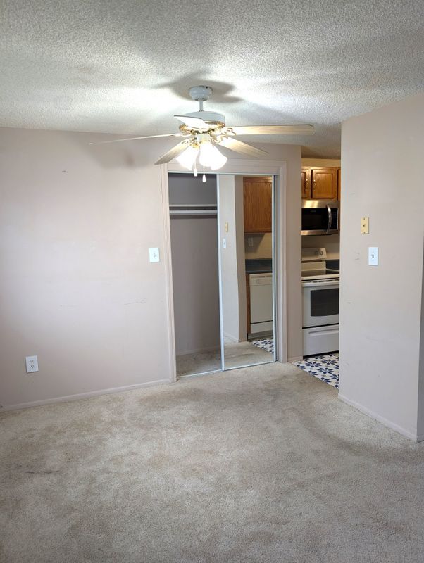 Building Photo - 6301 Robinson Rd