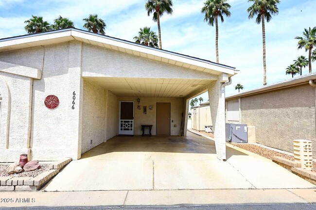Building Photo - 6066 S Oakmont Dr