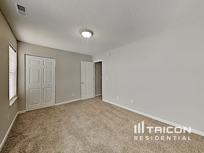 Building Photo - 925 Schofield Ln