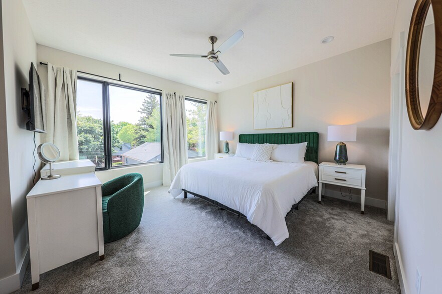 Building Photo - 362 Zimpfer St