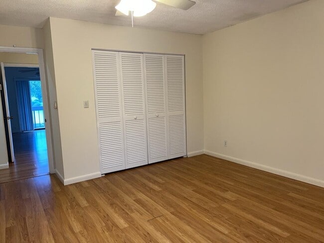 Building Photo - 3094 Bermwood Ln