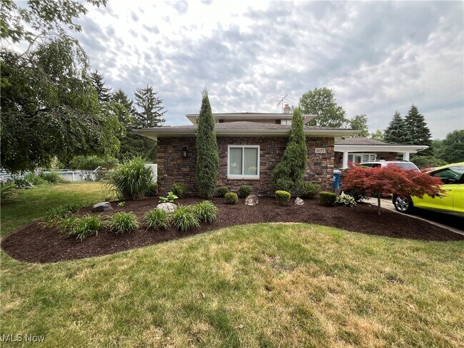 Building Photo - 4171 Linden Cir