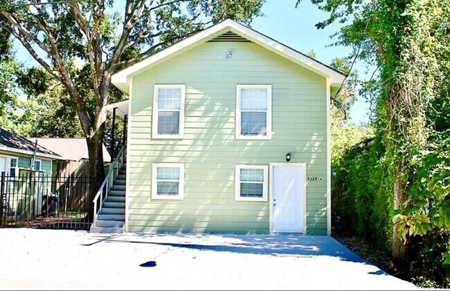 Primary Photo - 4324 Freemont St