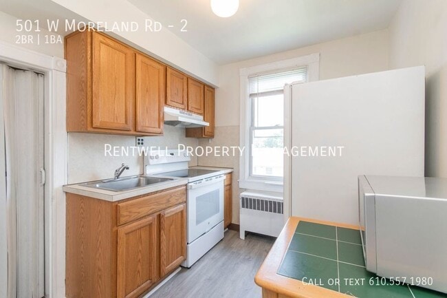 Building Photo - 501 W Moreland Rd