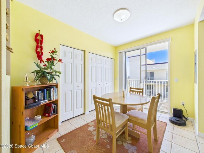 Building Photo - 8951 Lake Dr