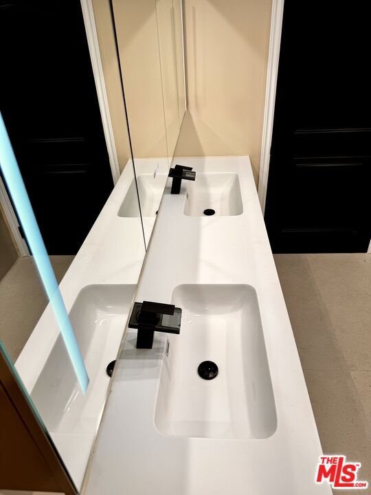 Building Photo - 1146 Hacienda Pl