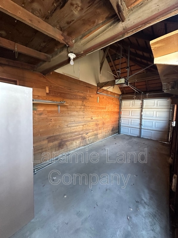 Building Photo - 154 1/2 North Hodgeman Street