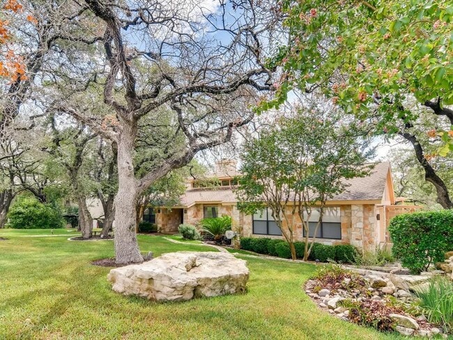 Building Photo - 1713 Bay Hill Dr