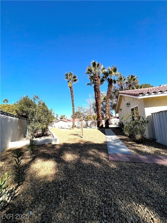 Building Photo - 5880 Duneville Ct