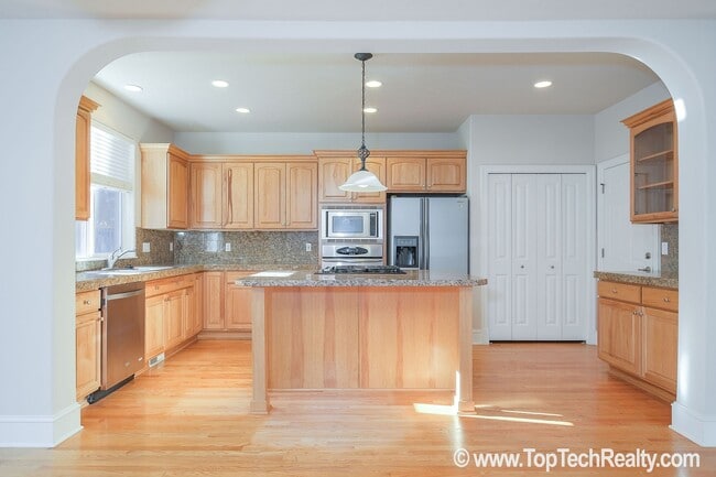 Building Photo - Amazing 3 Bed + Office/Den + Bonus/Media Room | Exclusive Bauer Highlands Community | Fenced Back...