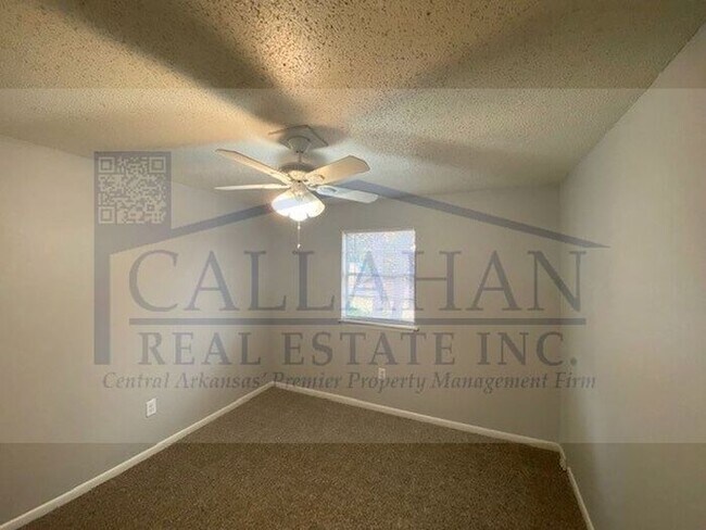 Building Photo - Twin Lakes 3 Bedroom Home