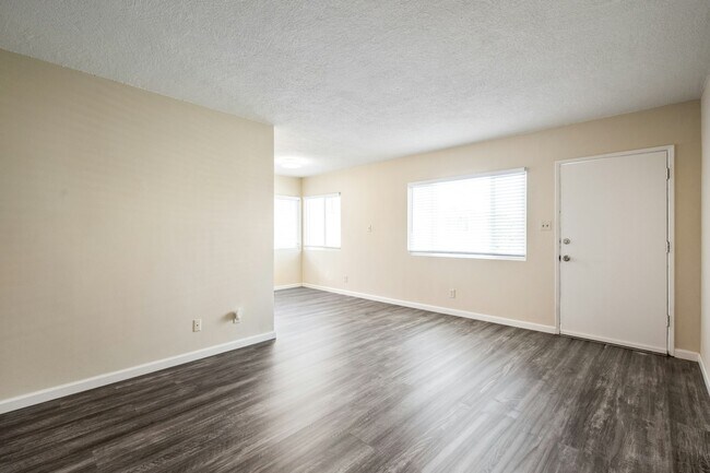 Building Photo - 717 S Meyler St