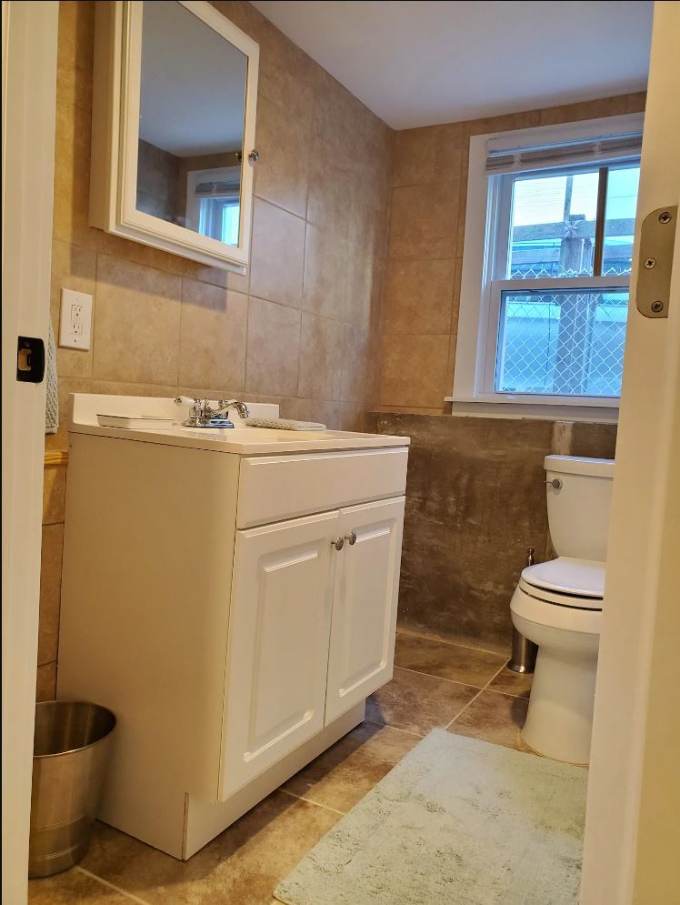 Building Photo - 41 S Dover Ave