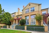 Building Photo - Downtown Mountain View 3 Bedroom 3.5 Bathr...