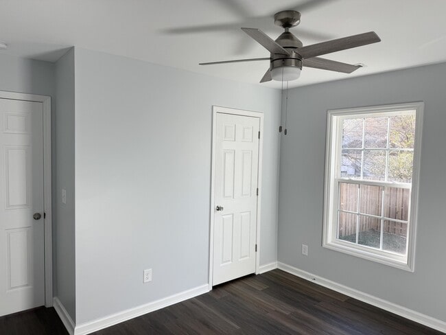 Building Photo - 118 Mineral Springs Rd