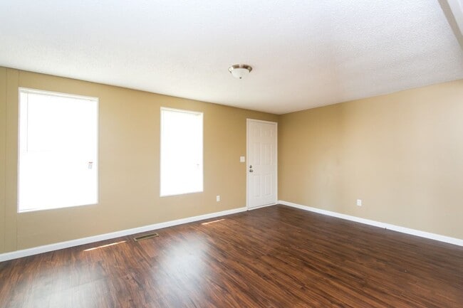Building Photo - Charming Adamsville Home with Open Floor P...