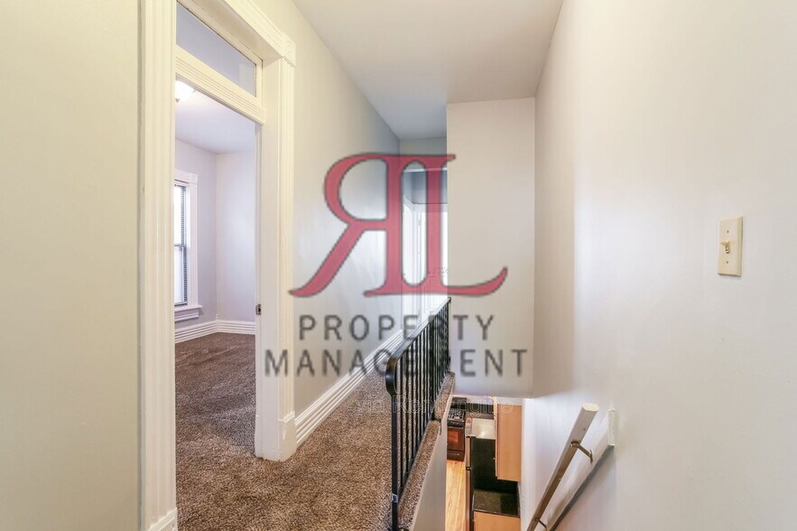 Building Photo - 181 E 1st Ave