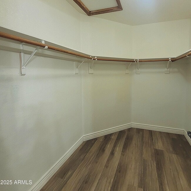 Building Photo - 11001 W Crimson Ln