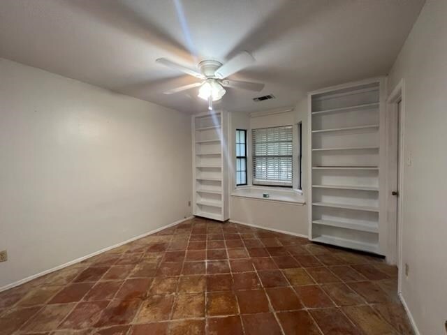 Building Photo - 200 Martingale