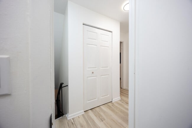 Building Photo - 27701 Mills Ave