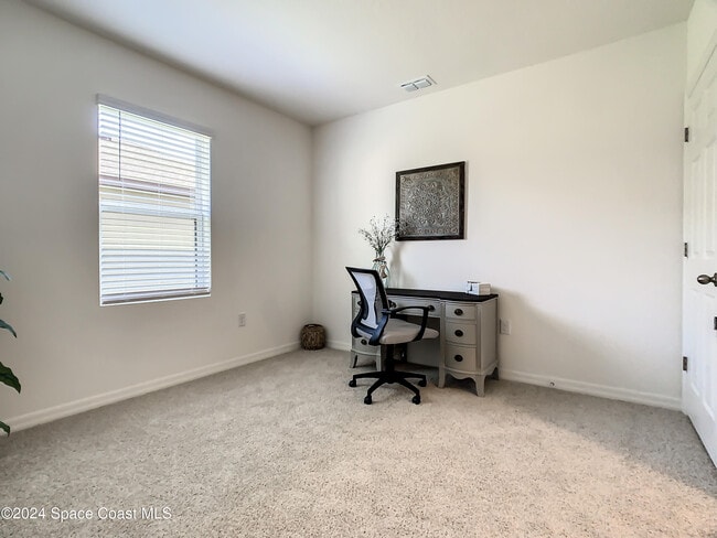 Building Photo - 2243 Capital Dr