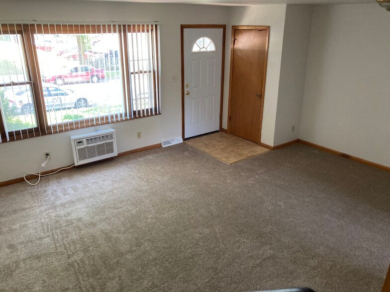 Building Photo - 3856 S 83rd St