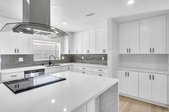 Building Photo - 4722 Mt La Palma Dr