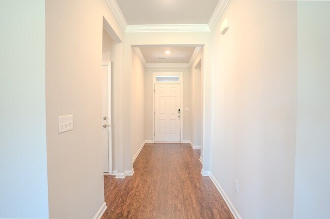 Building Photo - 14145 Lannister Ln