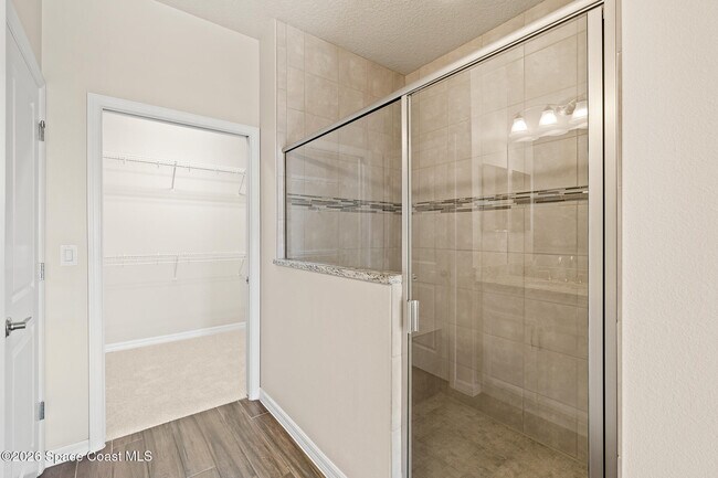 Building Photo - 2601 Trasona Dr