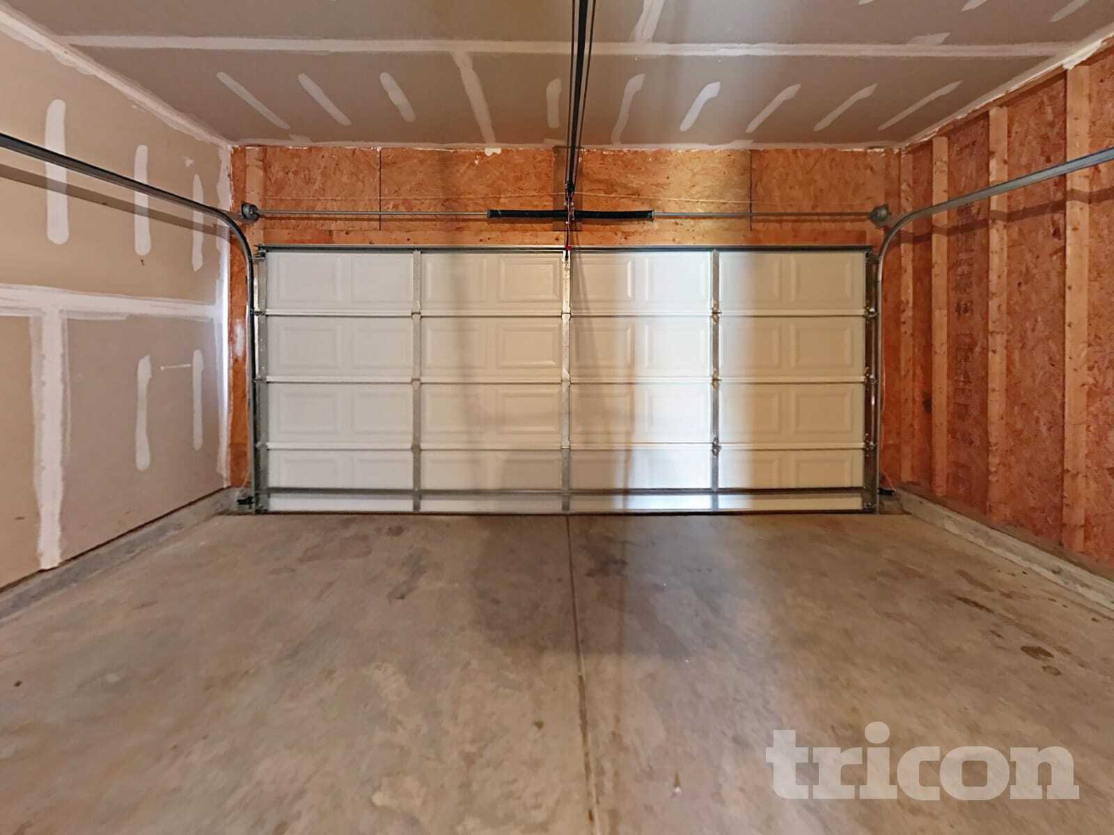 Building Photo - 8600 Old Potters Rd