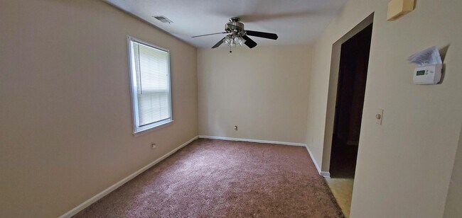 Building Photo - 1358 Red Tail Hawk Dr