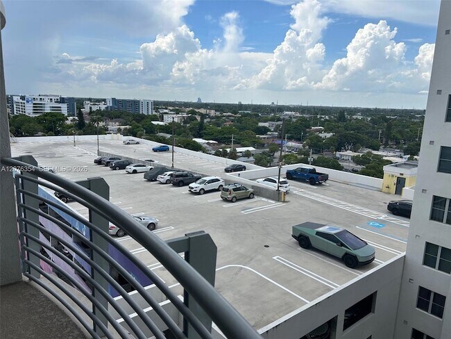 Building Photo - 1830 Radius Dr