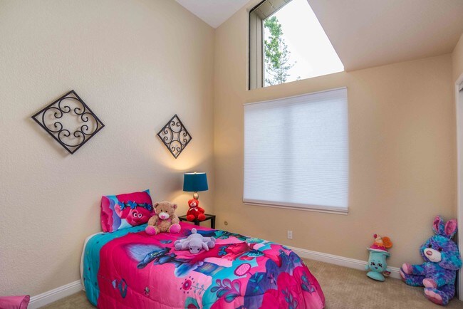 Building Photo - 2081 Danville Blvd