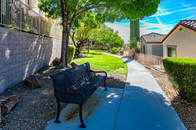 Building Photo - Well Kept Summerlin 3 Bedroom Home